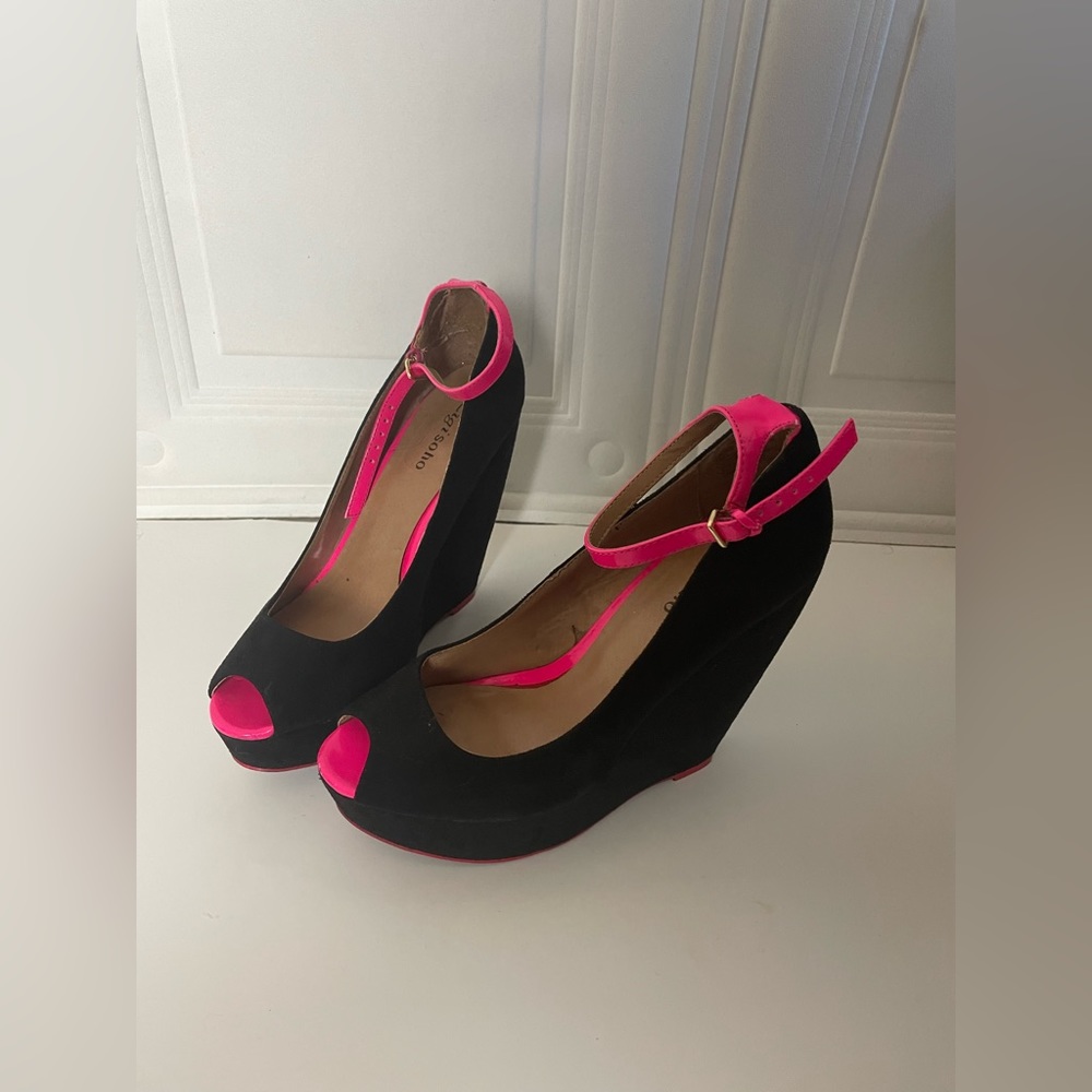 Black & Pink Wedge Peep Toe Shoes - Size 9